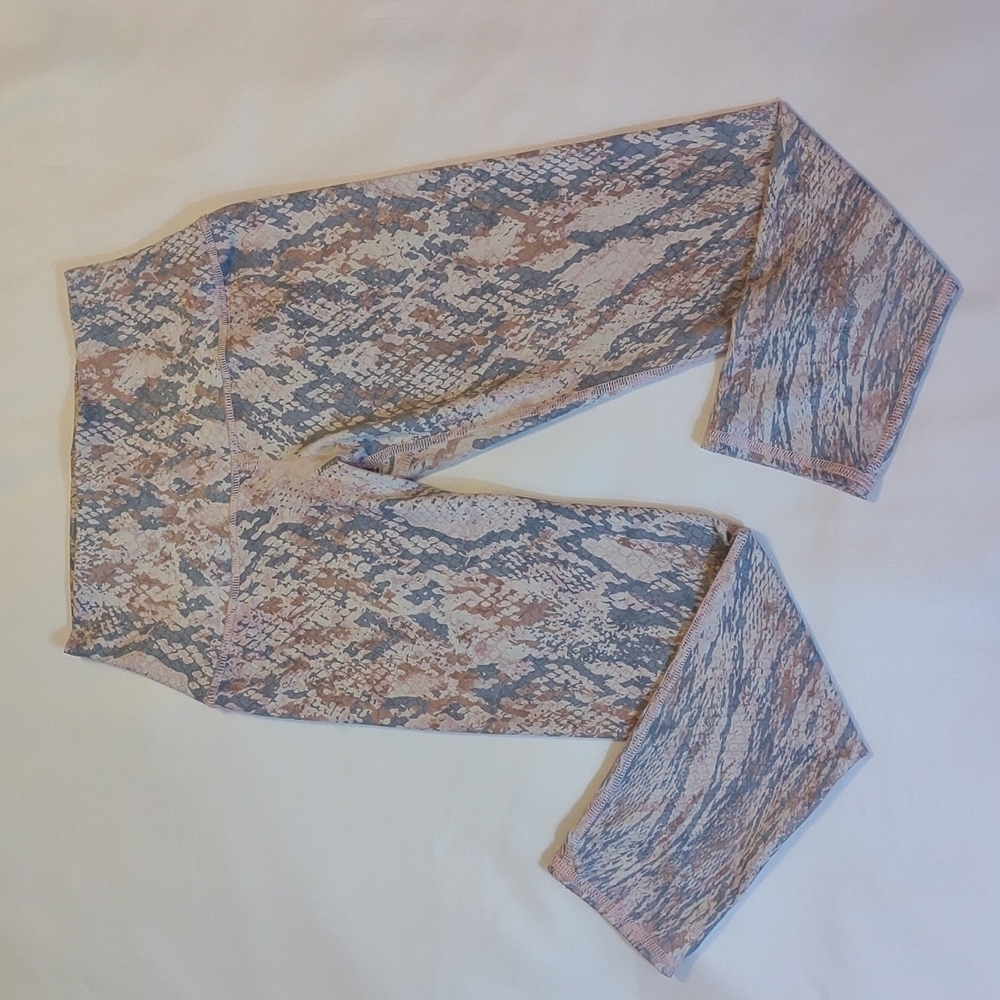 𝅺Evolution And Creation Snake Skin Print High Waist Leggings